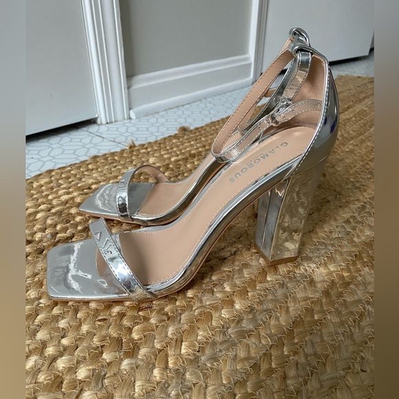 Glamorous Silver Block Heel Ankle Strap High Heels. Size 9W - Picture 4 of 7